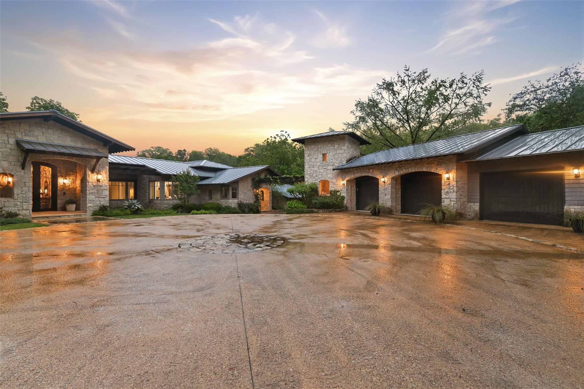 4625 Rockcliff Road Austin TX 78746