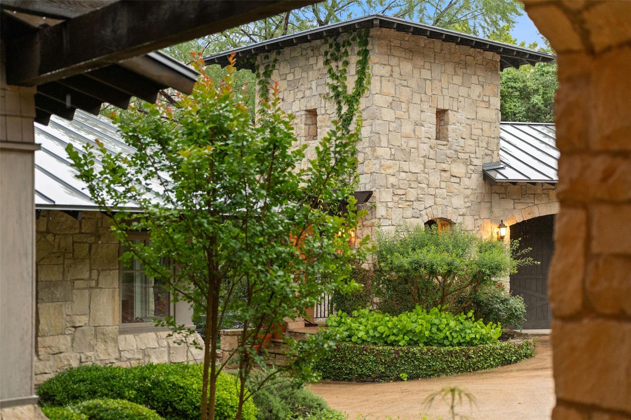4625 Rockcliff Road Austin TX 78746