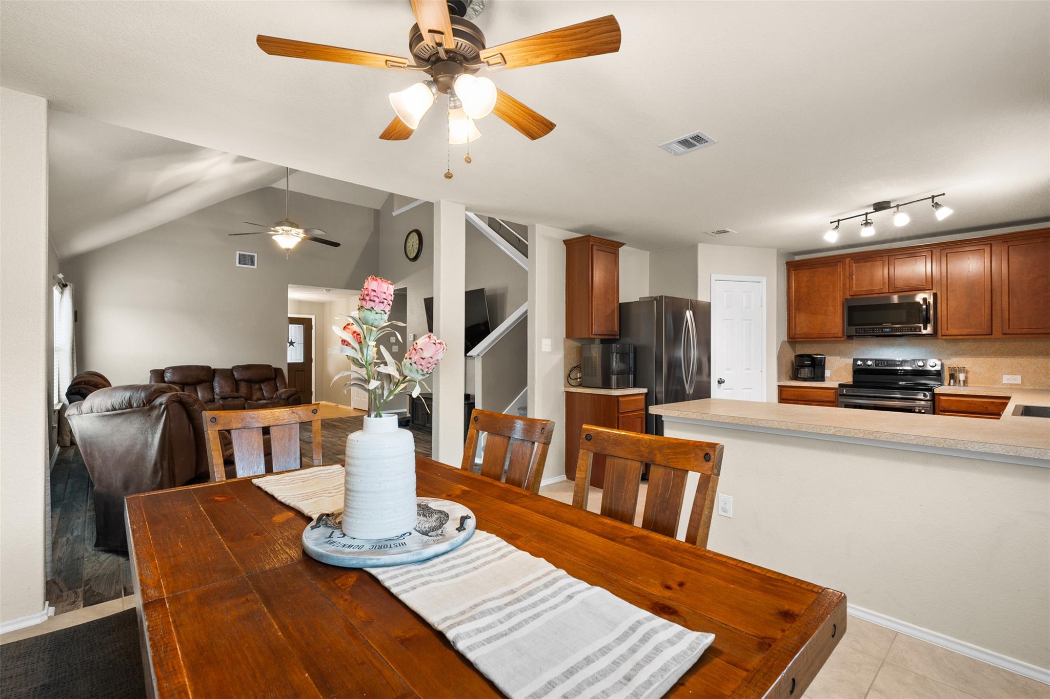 137 Barn Owl Loop Leander TX 78641