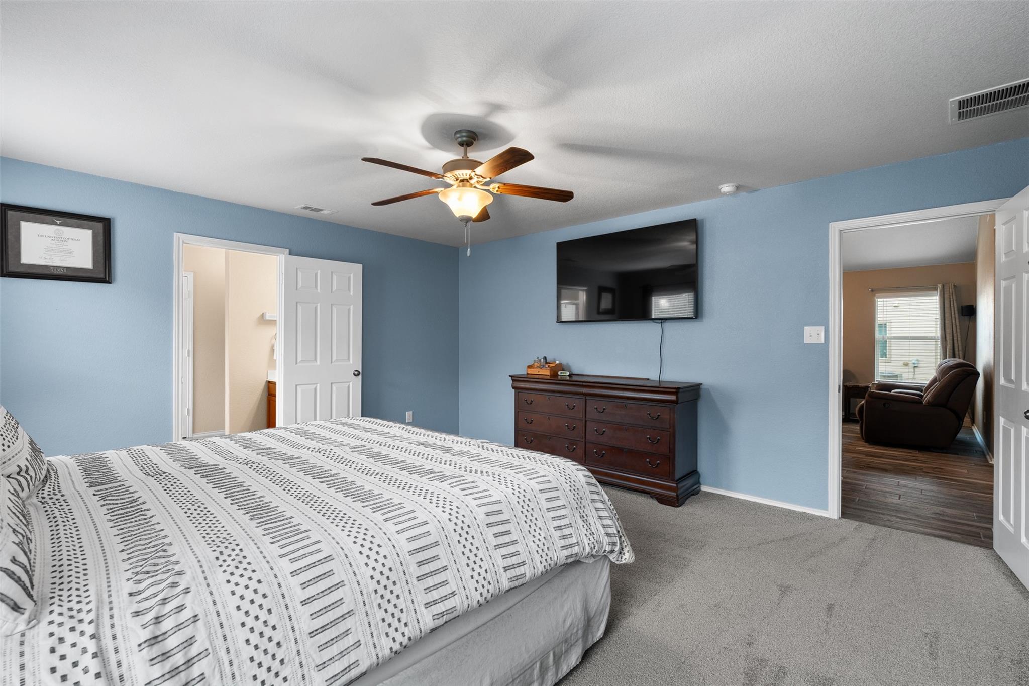137 Barn Owl Loop Leander TX 78641