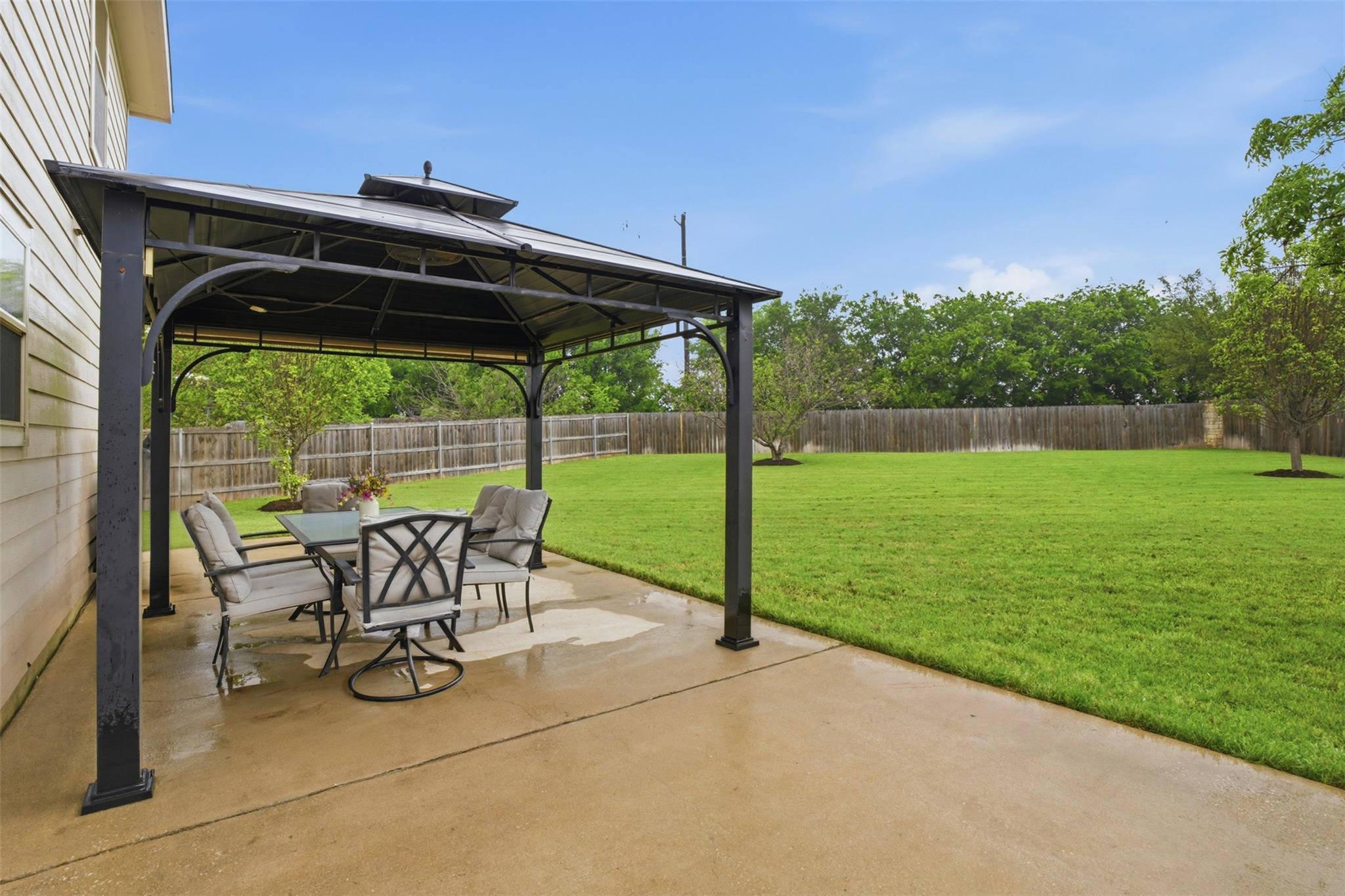 137 Barn Owl Loop Leander TX 78641
