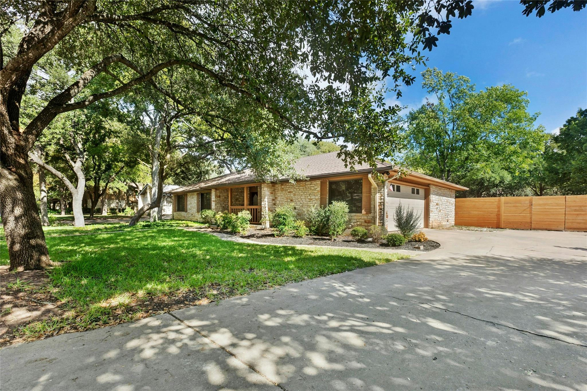 3502 Apache Forest Drive Austin TX 78739