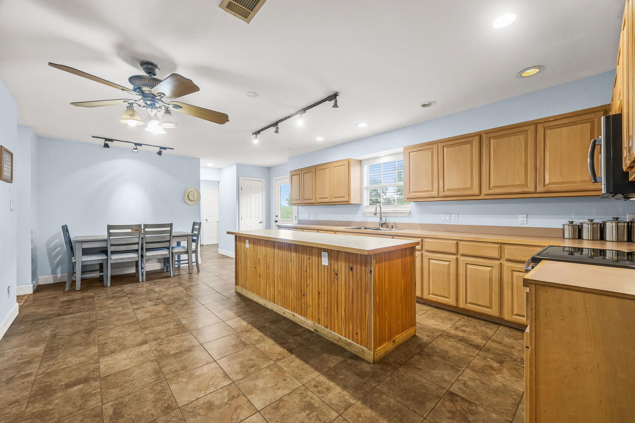 2110 Spring Valley Drive Dripping Springs TX 78620
