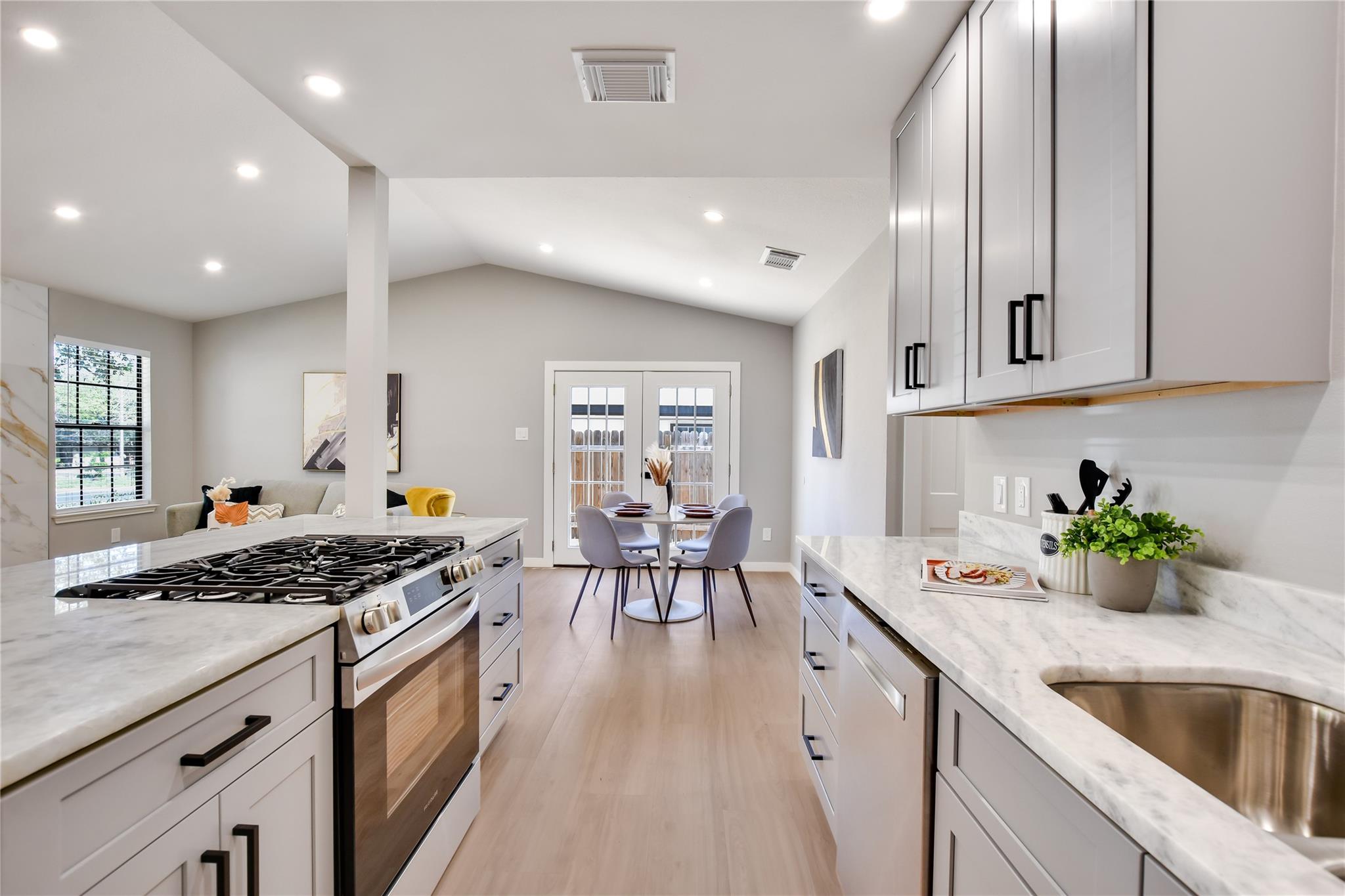 803 Kavanagh Drive Austin TX 78748