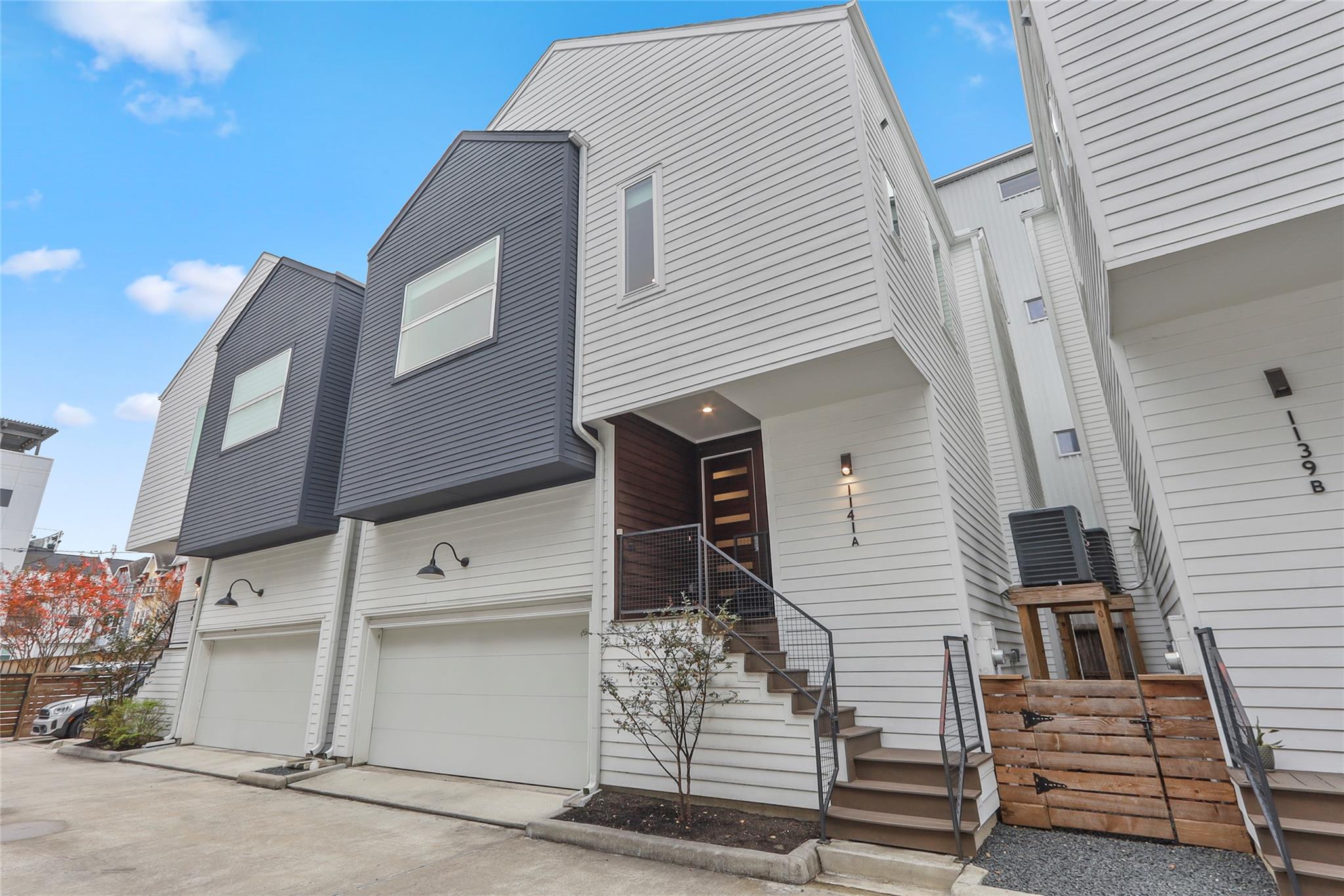1141 W 17th Street Houston TX 77008