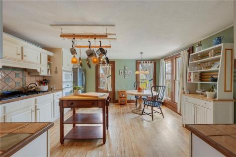501 W Buck Street Caldwell TX 77836