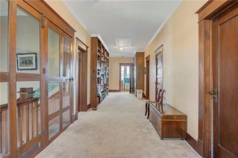 501 W Buck Street Caldwell TX 77836