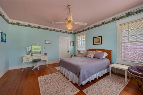 501 W Buck Street Caldwell TX 77836