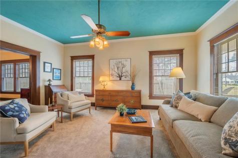 501 W Buck Street Caldwell TX 77836