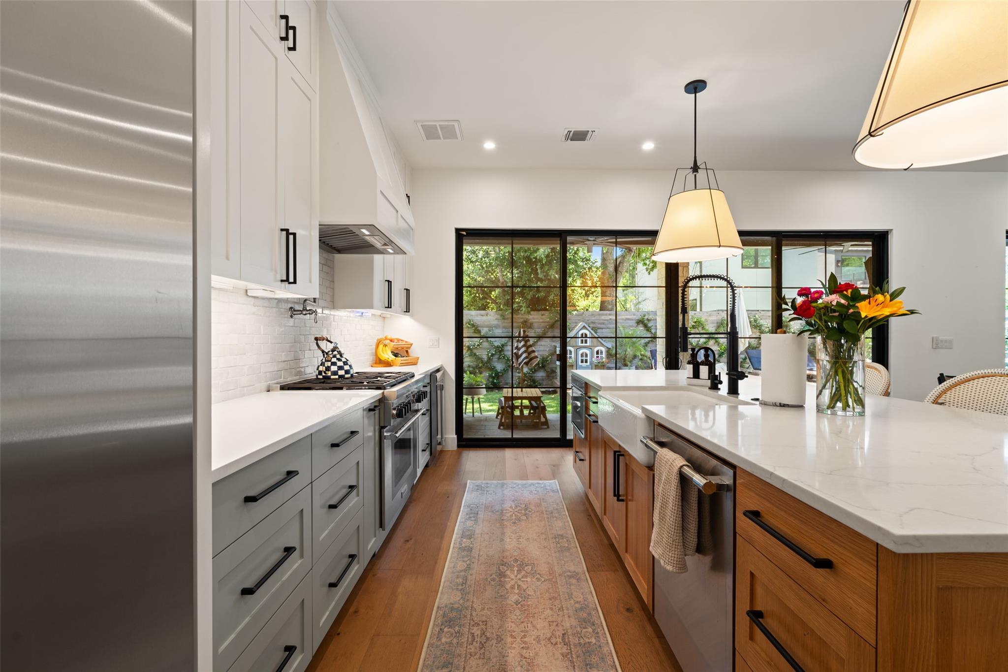 2107 Peach Tree Street Austin TX 78704