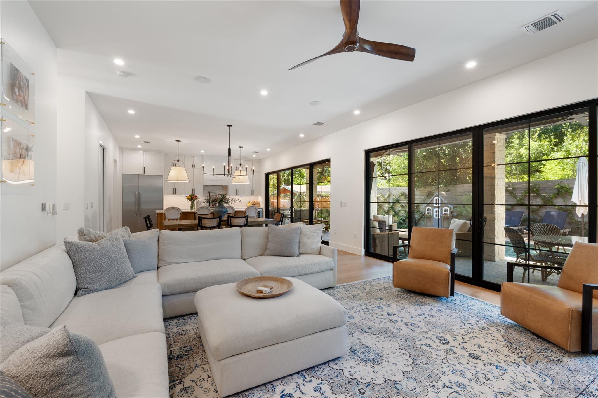 2107 Peach Tree Street Austin TX 78704