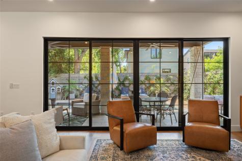 2107 Peach Tree Street Austin TX 78704