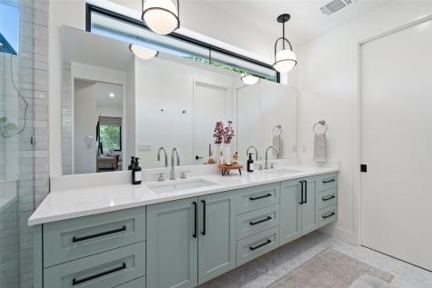 2107 Peach Tree Street Austin TX 78704