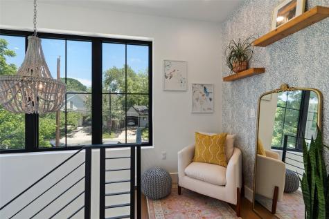 2107 Peach Tree Street Austin TX 78704
