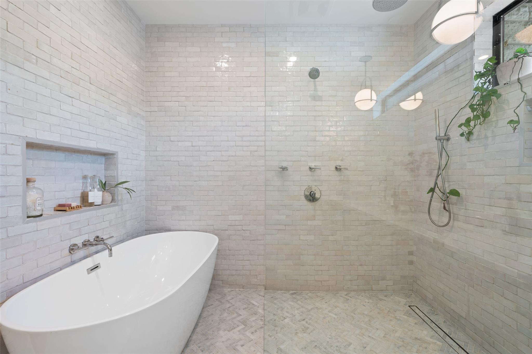 2107 Peach Tree Street Austin TX 78704