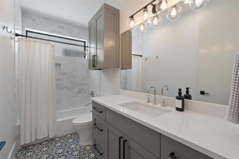 2107 Peach Tree Street Austin TX 78704