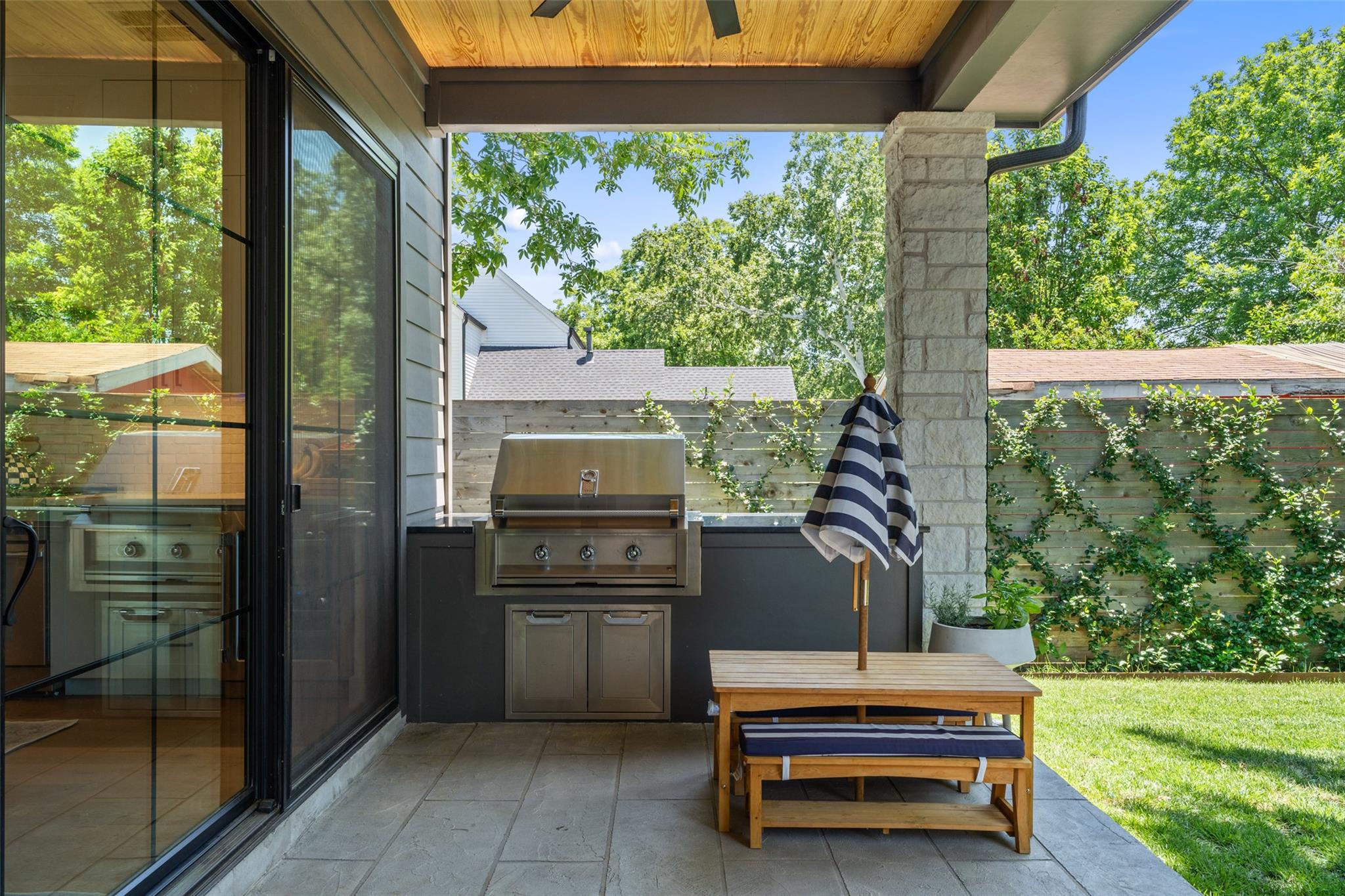 2107 Peach Tree Street Austin TX 78704