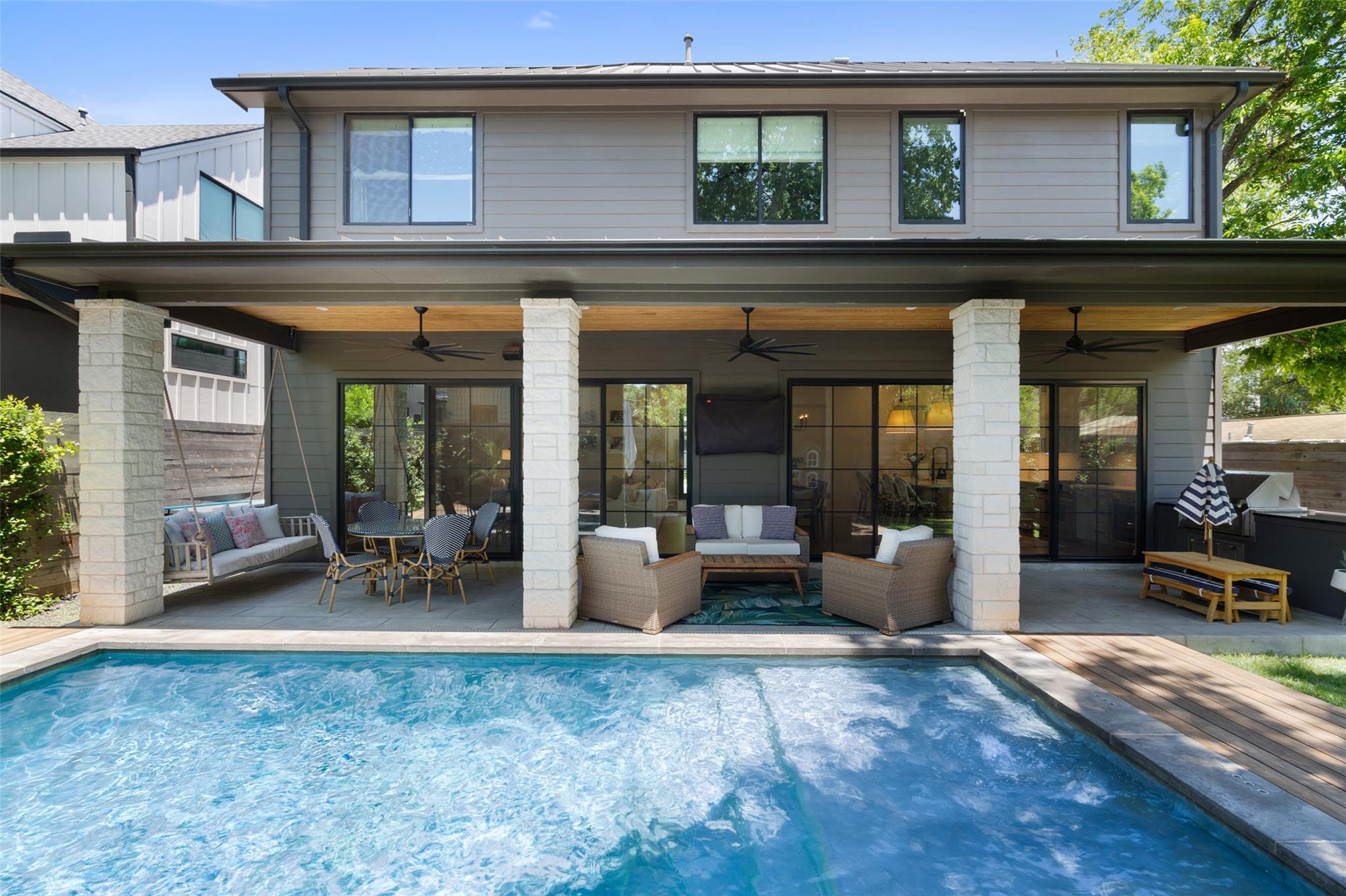 2107 Peach Tree Street Austin TX 78704