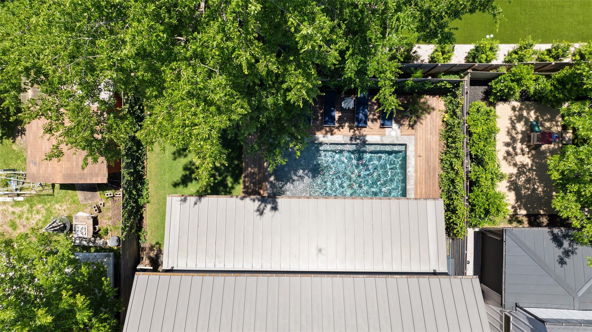 2107 Peach Tree Street Austin TX 78704