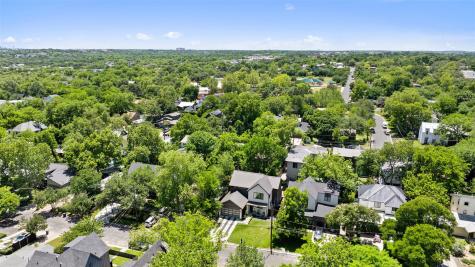 2107 Peach Tree Street Austin TX 78704