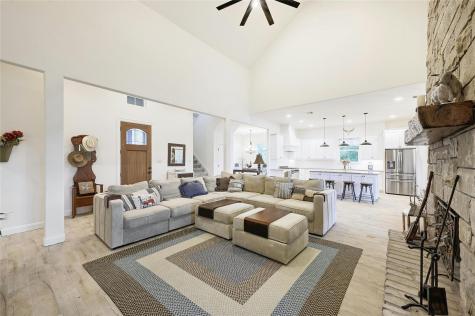 1501 Trebled Waters Trail Driftwood TX 78619
