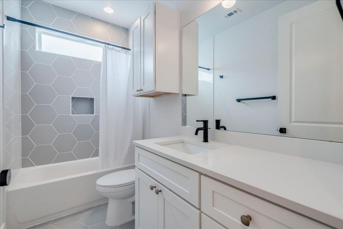 1214 Delano Street Austin TX 78721