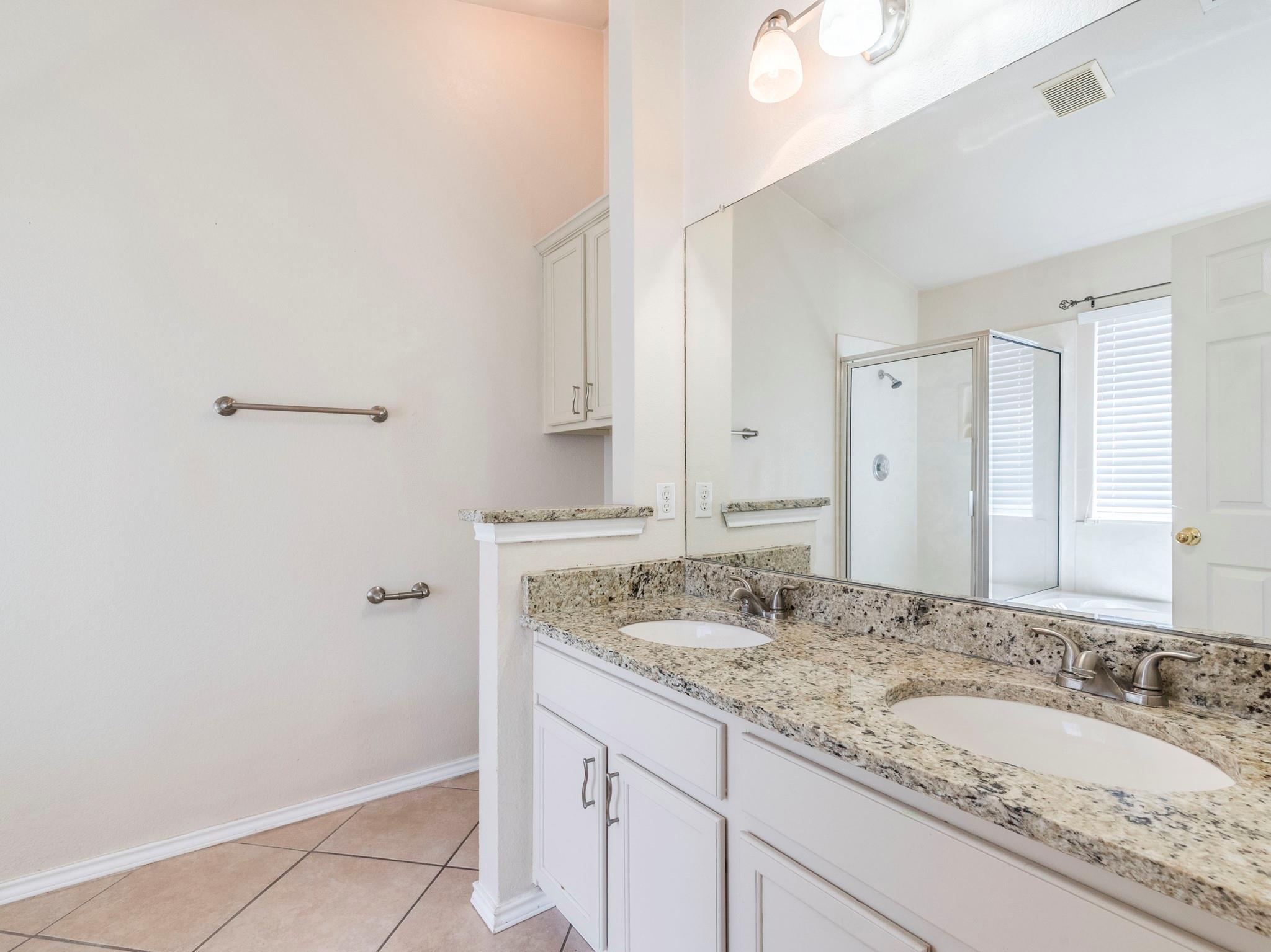 5814 Negley Kyle TX 78640