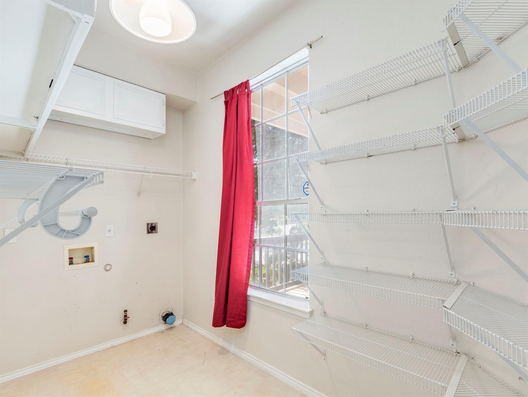 5814 Negley Kyle TX 78640