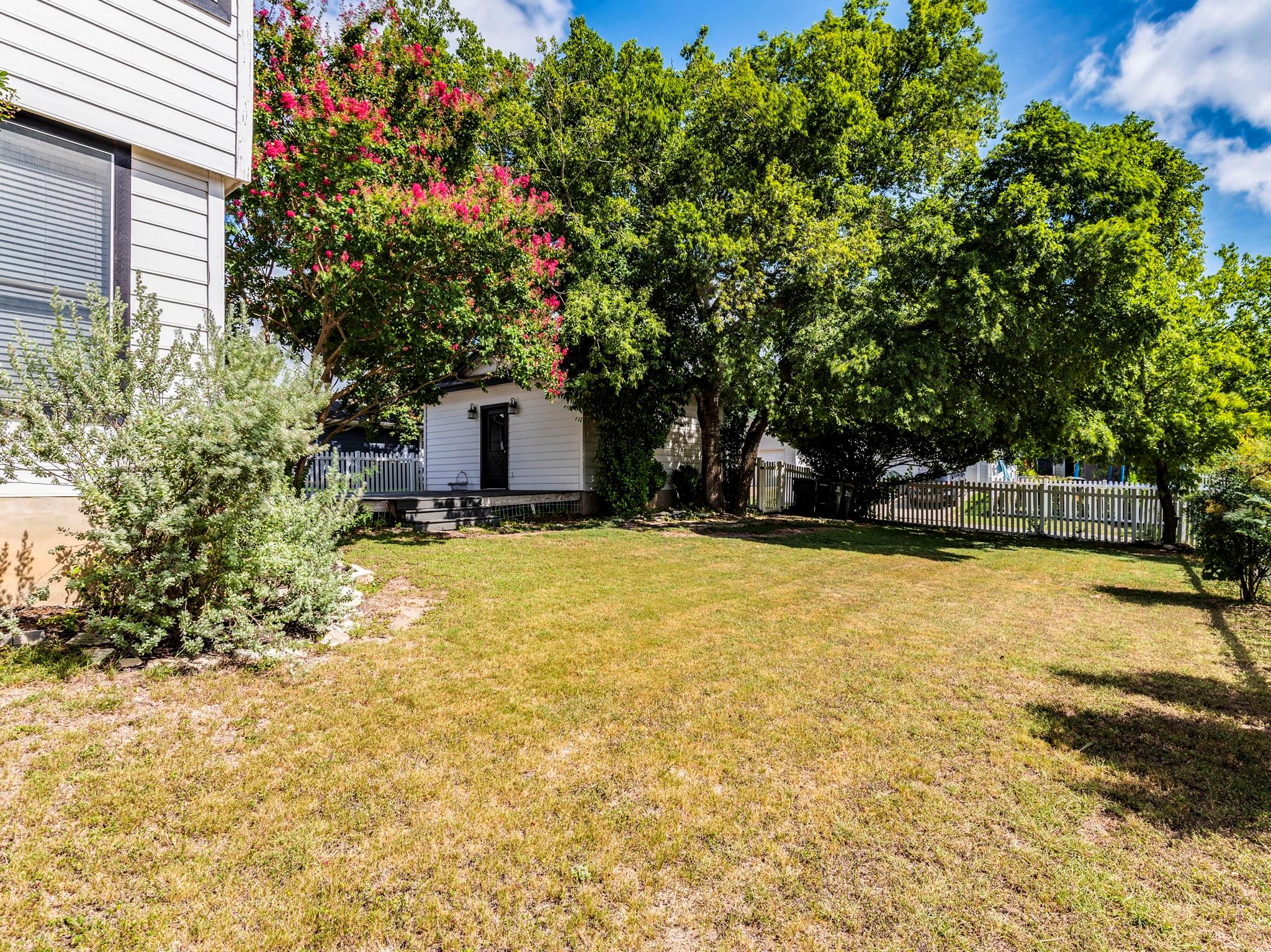 5814 Negley Kyle TX 78640