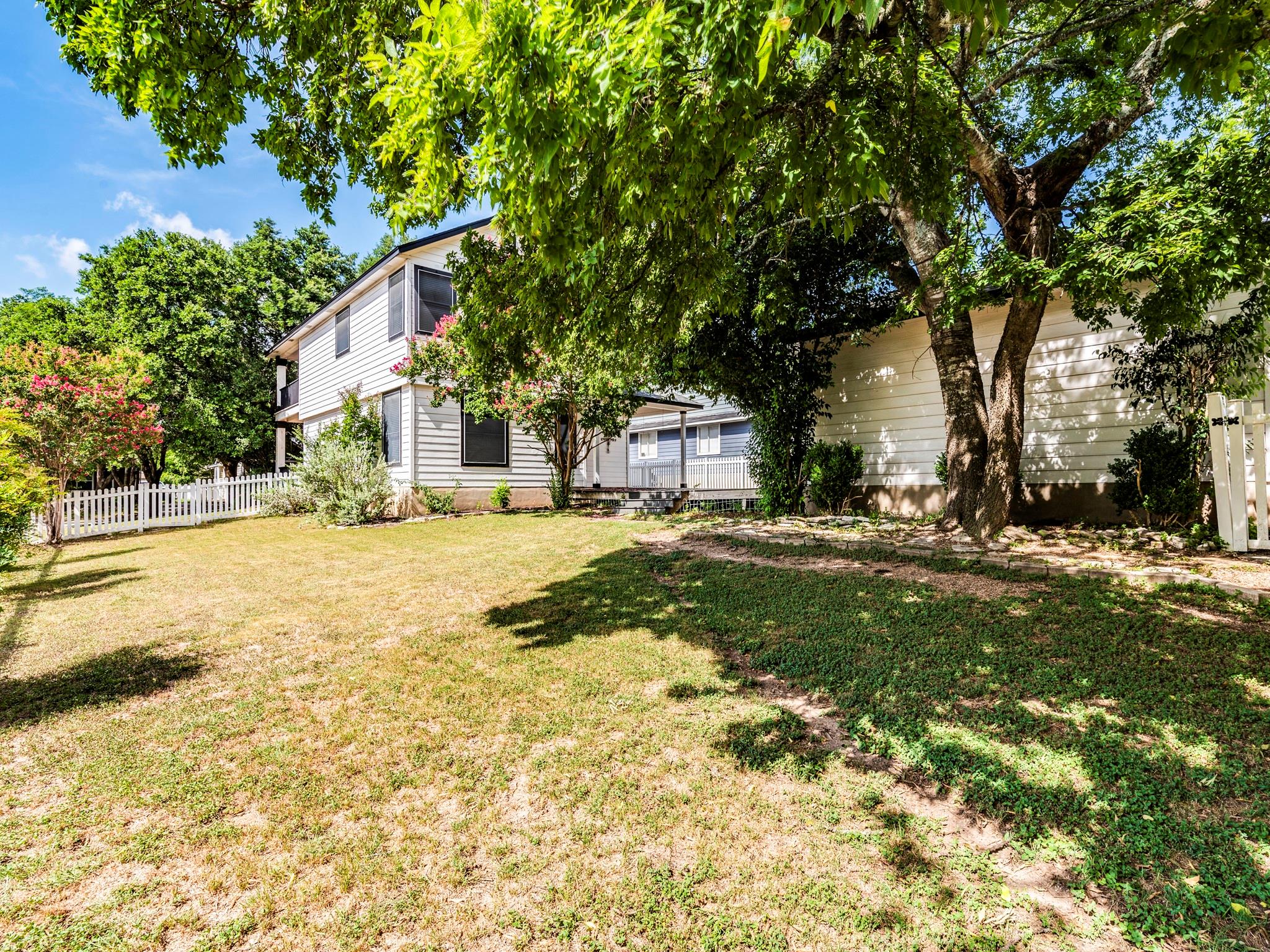 5814 Negley Kyle TX 78640