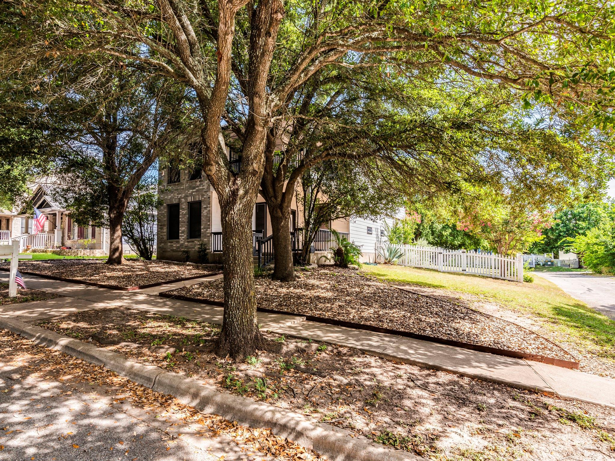5814 Negley Kyle TX 78640