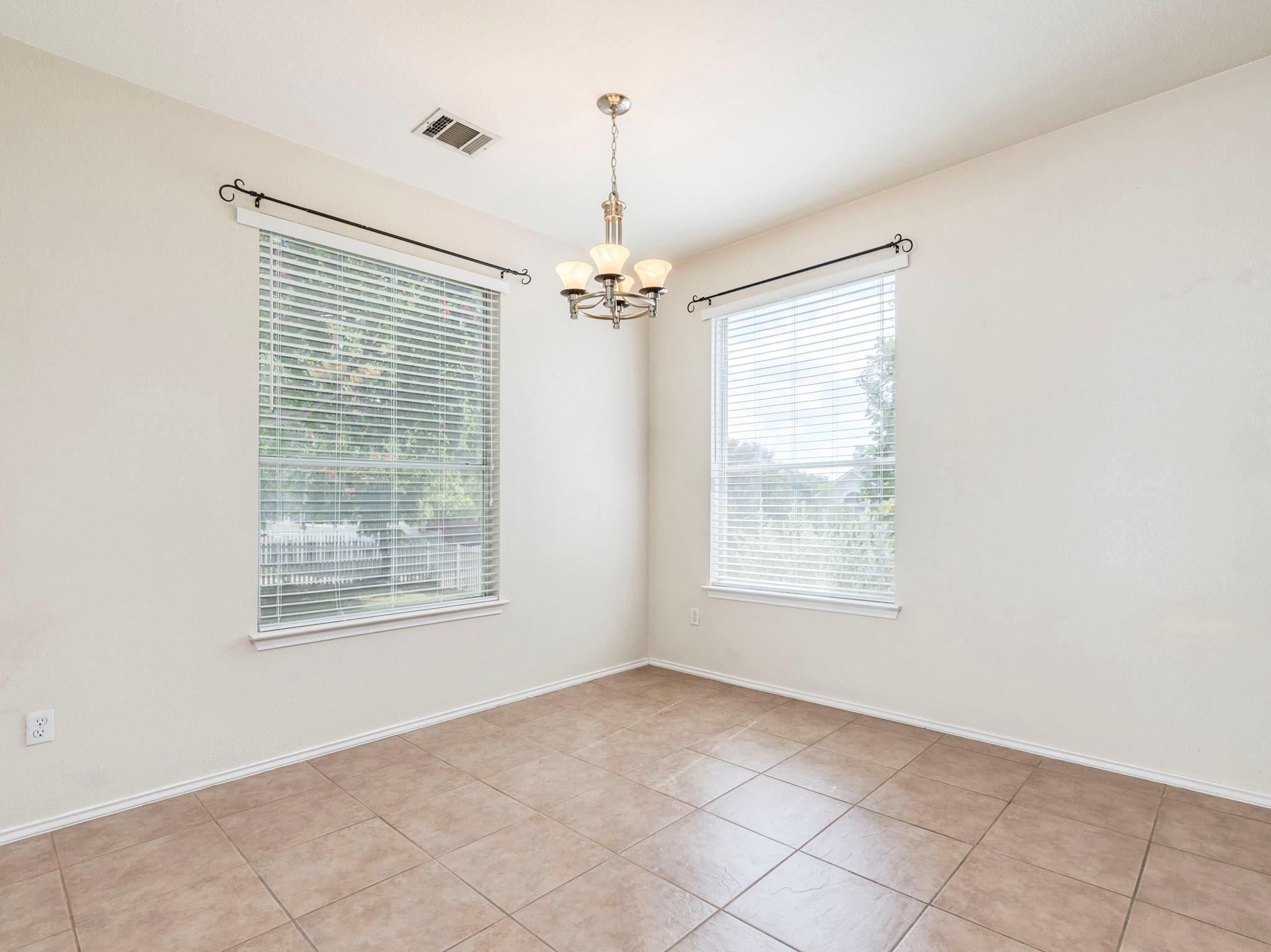 5814 Negley Kyle TX 78640
