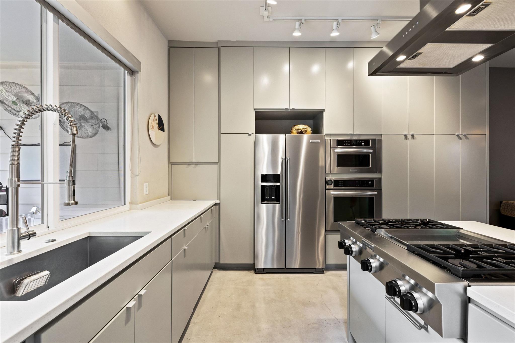 613 W Annie Street Austin TX 78704