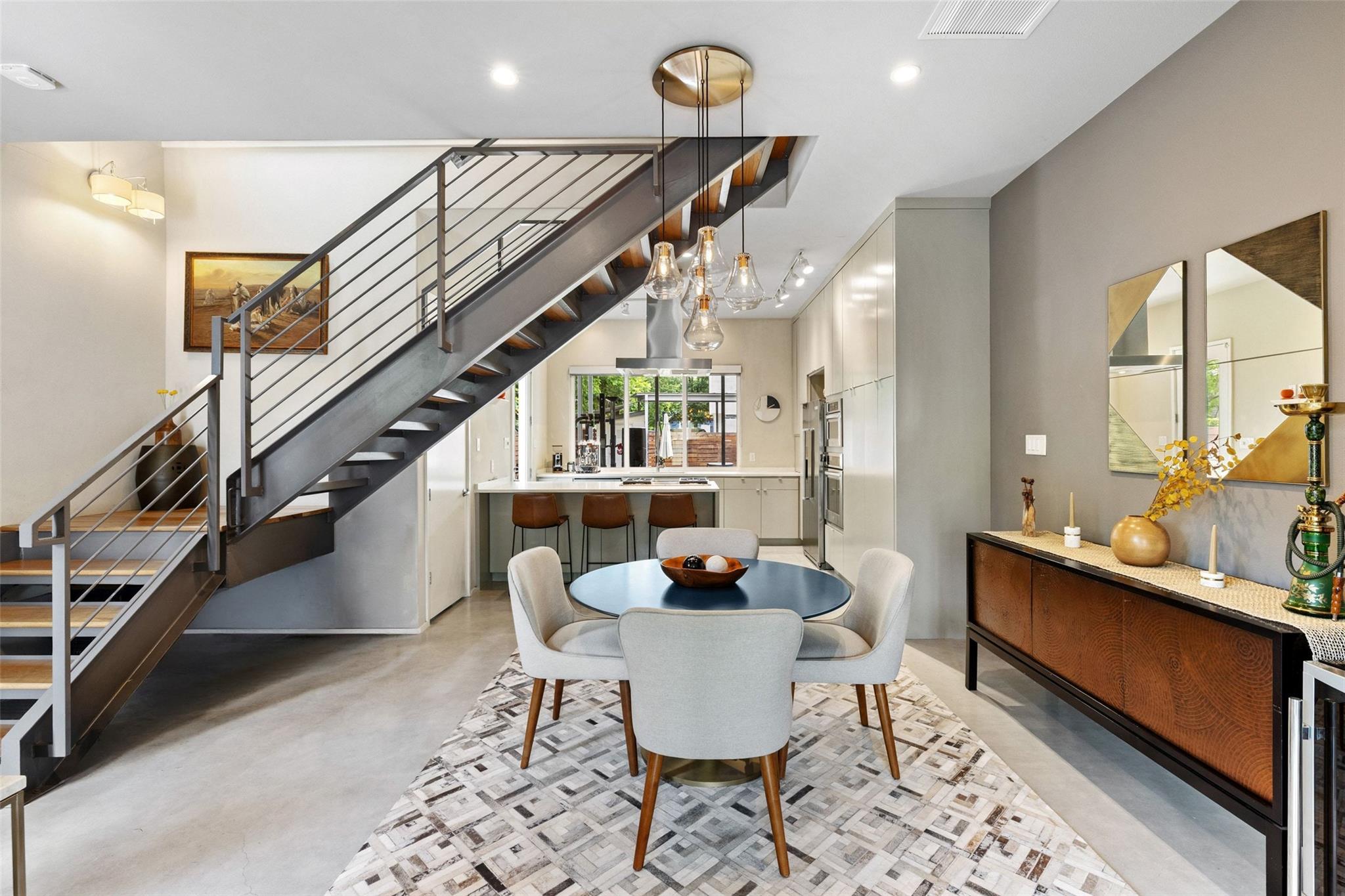 613 W Annie Street Austin TX 78704