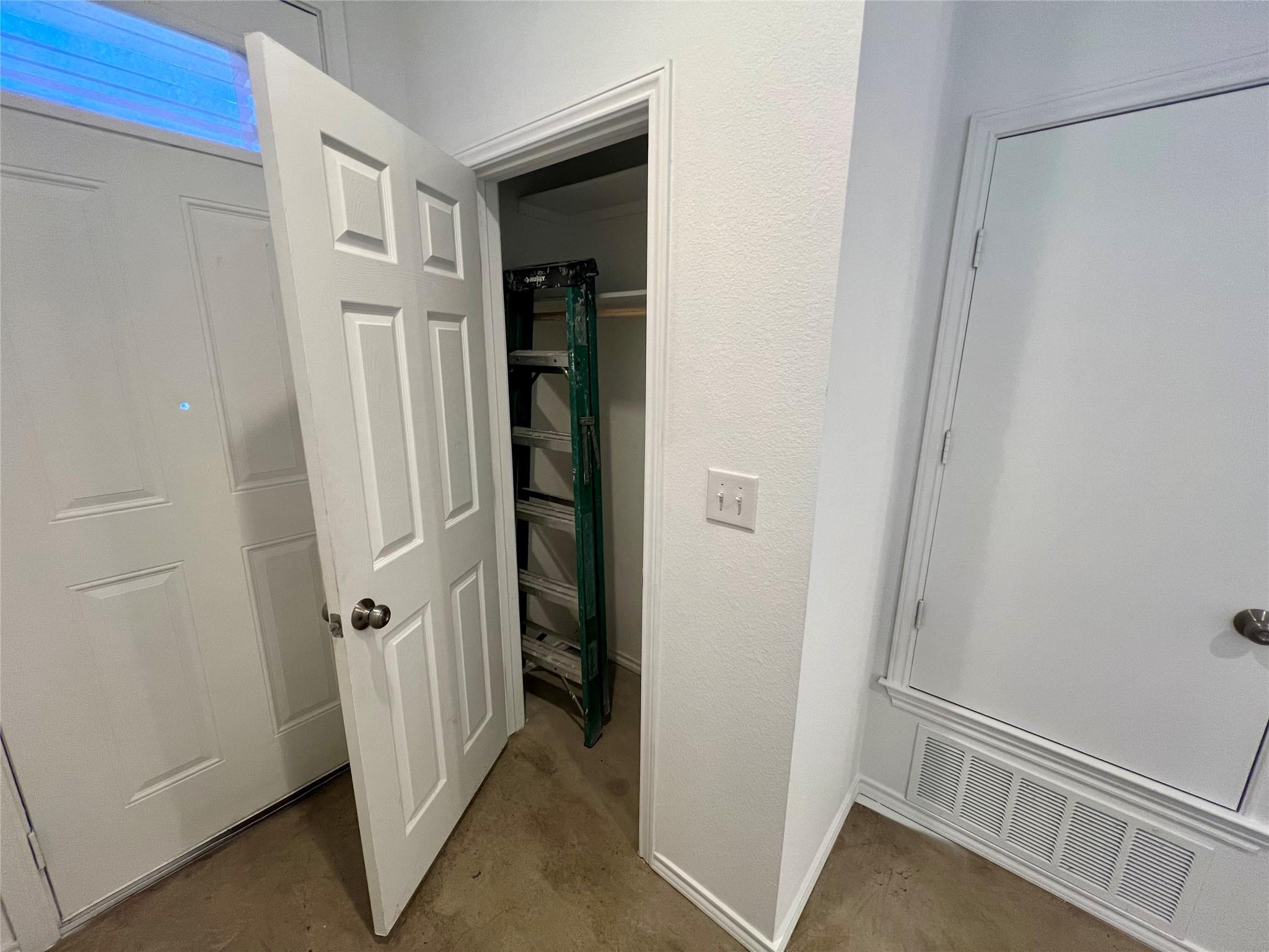 805 Hallie Cove Lockhart TX 78644