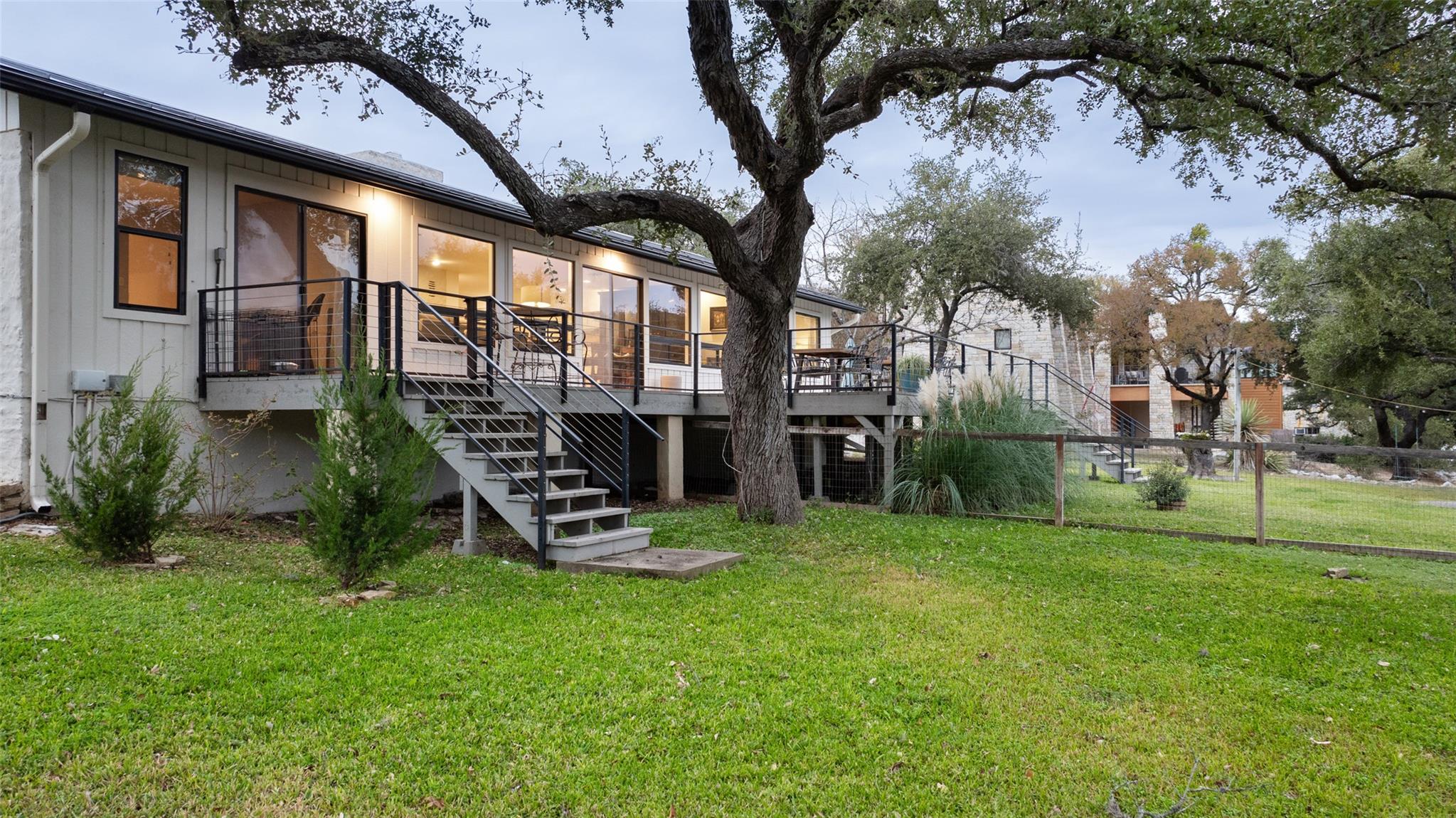 1204 Los Escondidos Street Marble Falls TX 78654