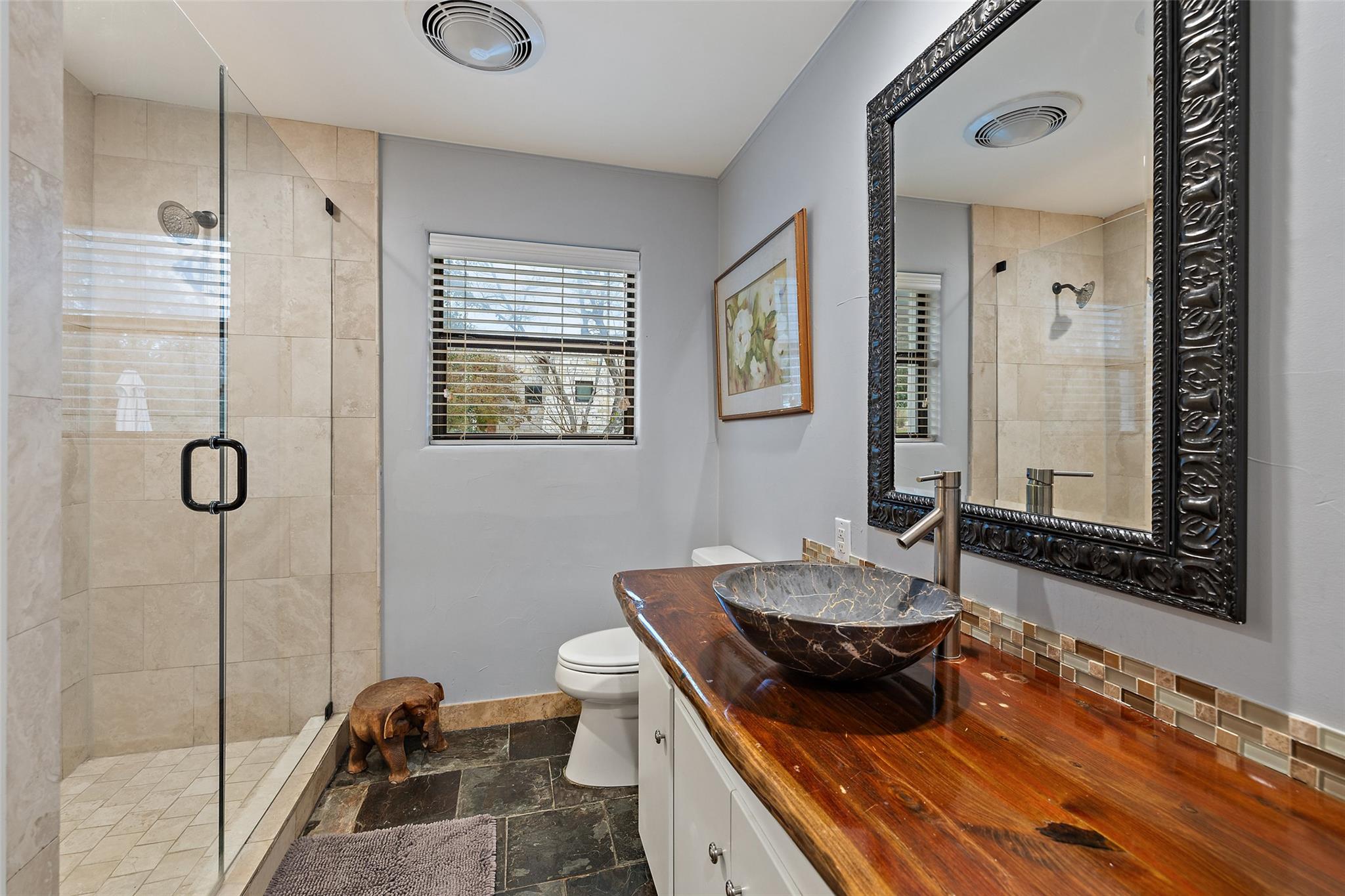 1204 Los Escondidos Street Marble Falls TX 78654