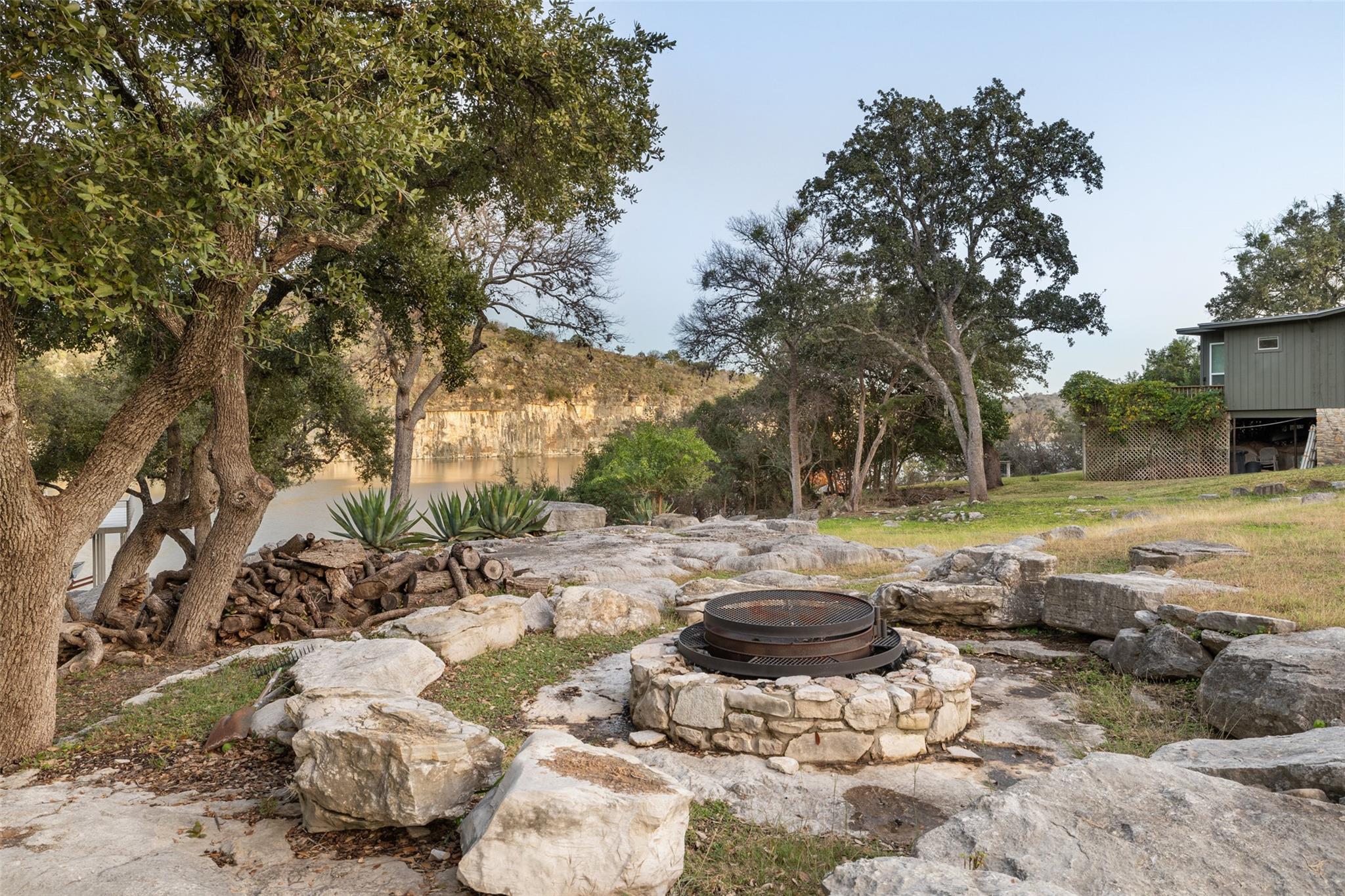 1204 Los Escondidos Street Marble Falls TX 78654
