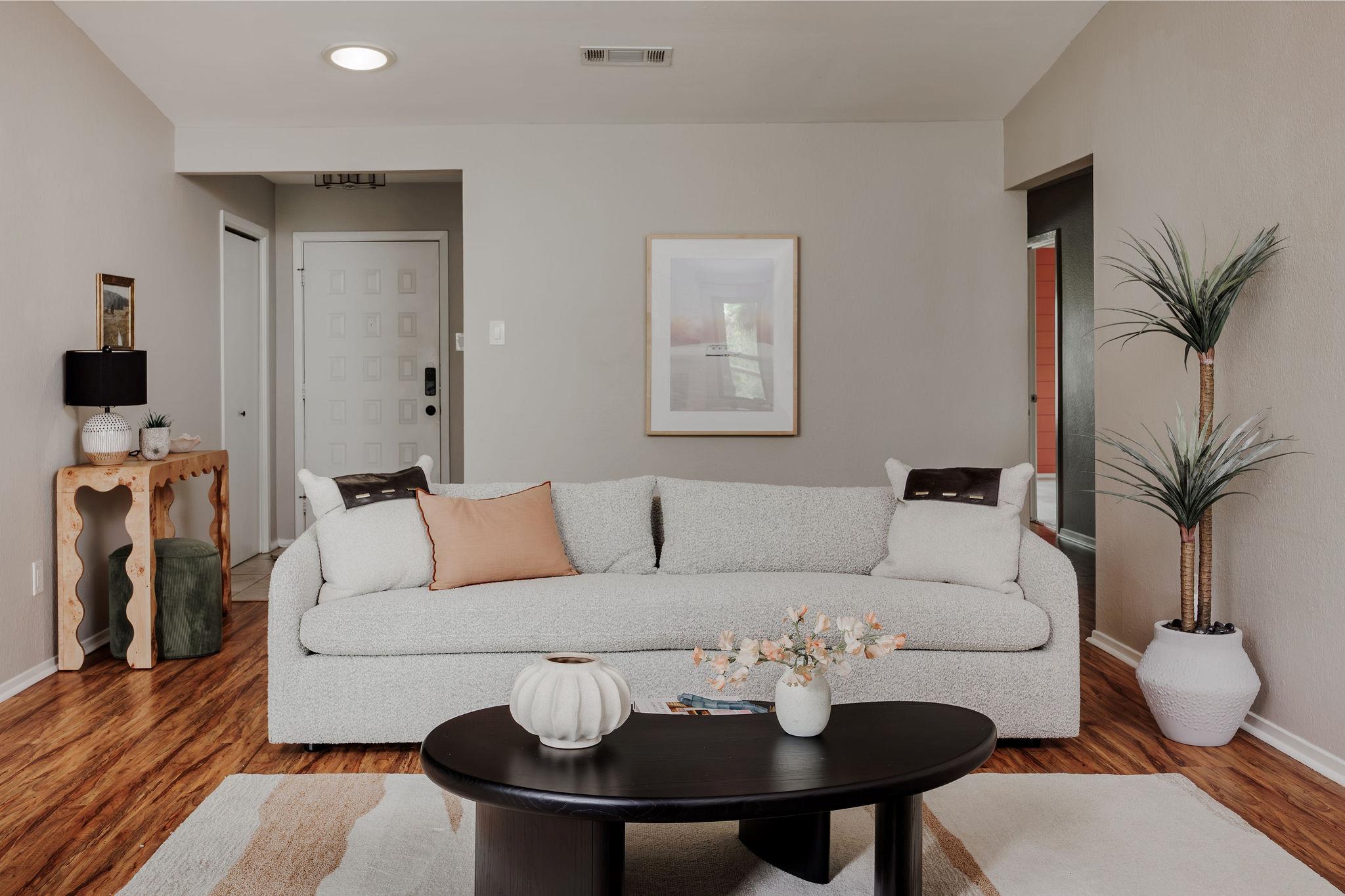 9219 Independence Loop Austin TX 78748