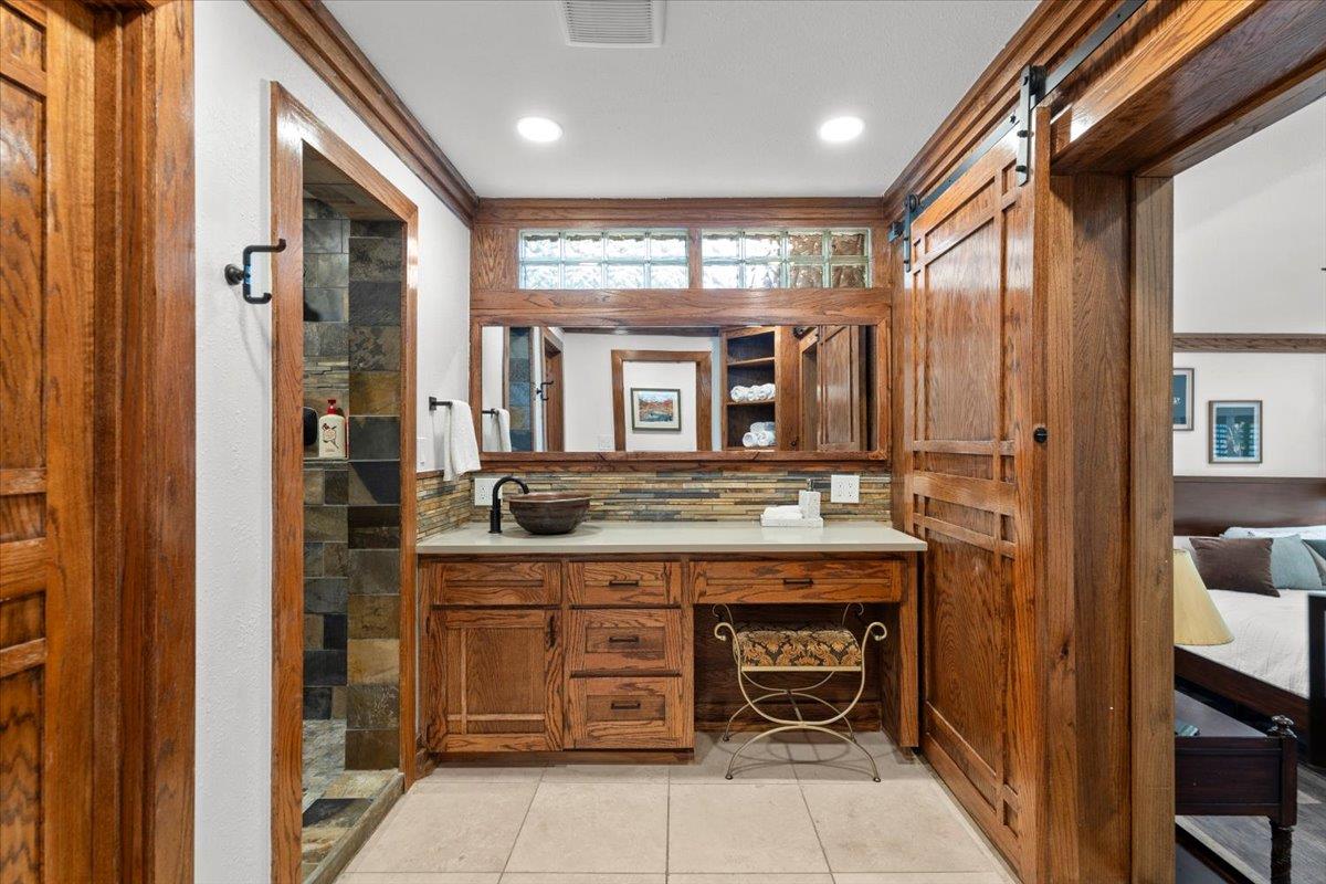 119 Vicinity Trail Spicewood TX 78669