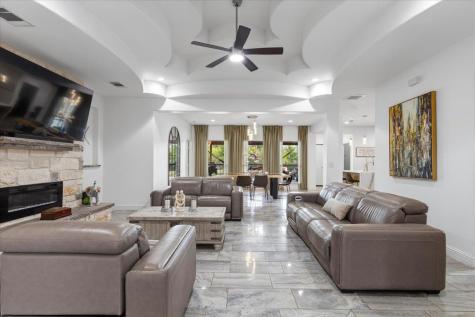 285 La Fortuna Drive Del Valle TX 78617