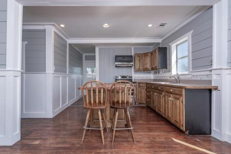 302 N Austin Street Coupland TX 78615