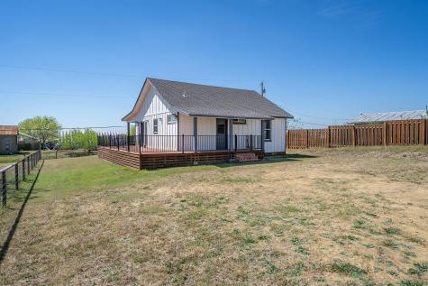 302 N Austin Street Coupland TX 78615