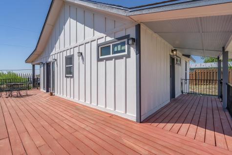 302 N Austin Street Coupland TX 78615
