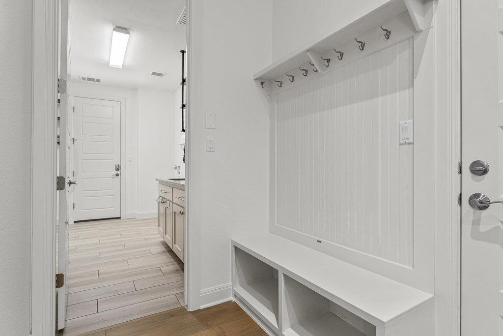 406 Woodside Terrace Austin TX 78738