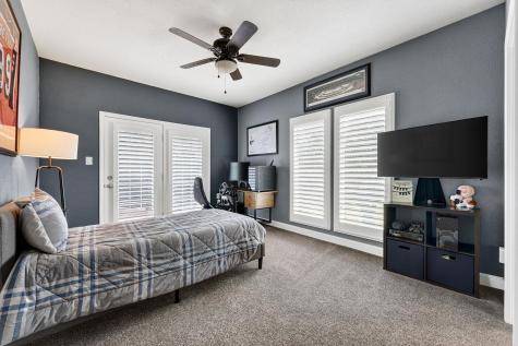 5 Leafdale Point The Hills TX 78738