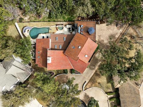 5 Leafdale Point The Hills TX 78738