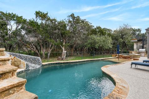 5 Leafdale Point The Hills TX 78738