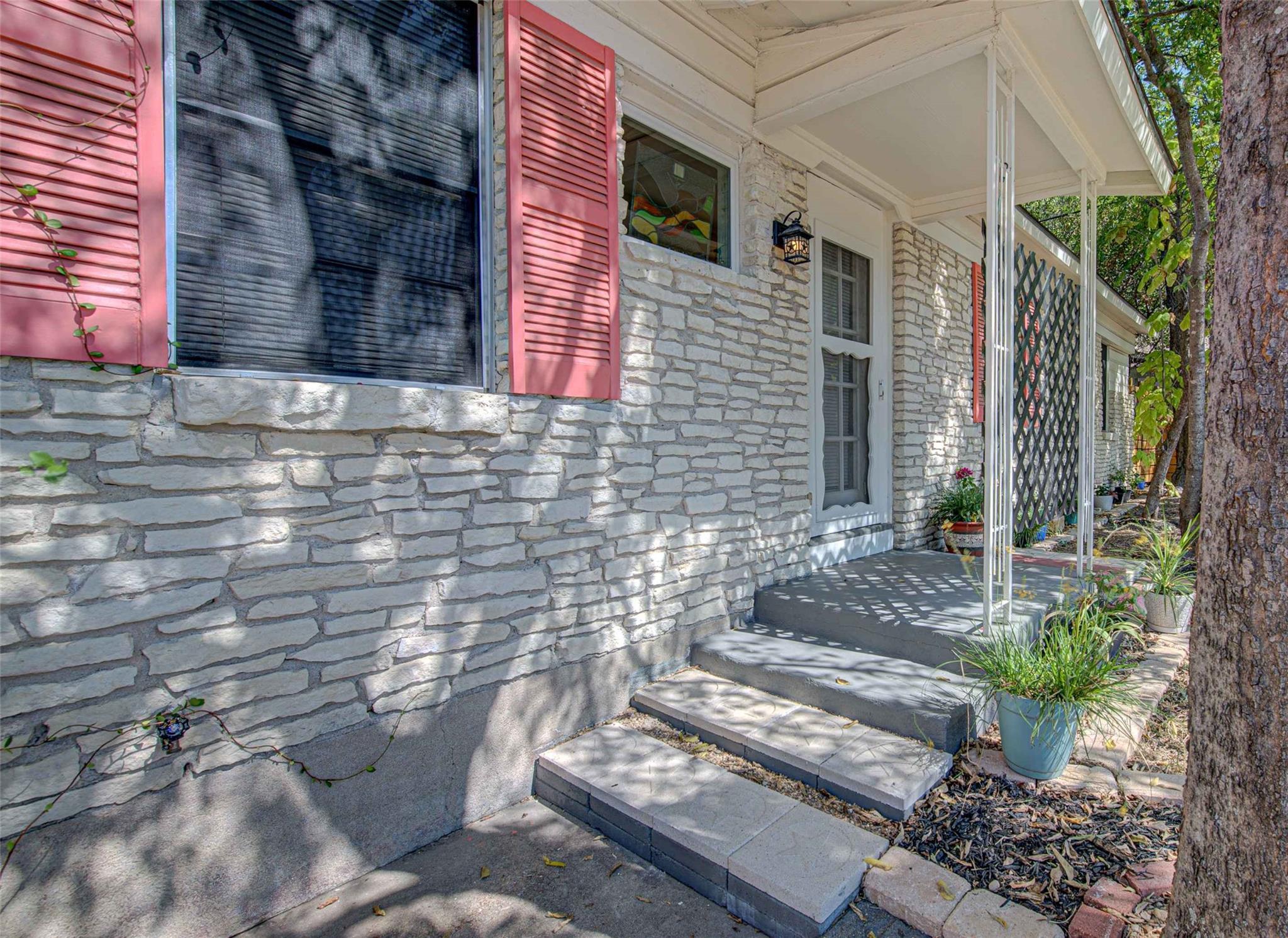 110 W Saint Johns Avenue Austin TX 78752