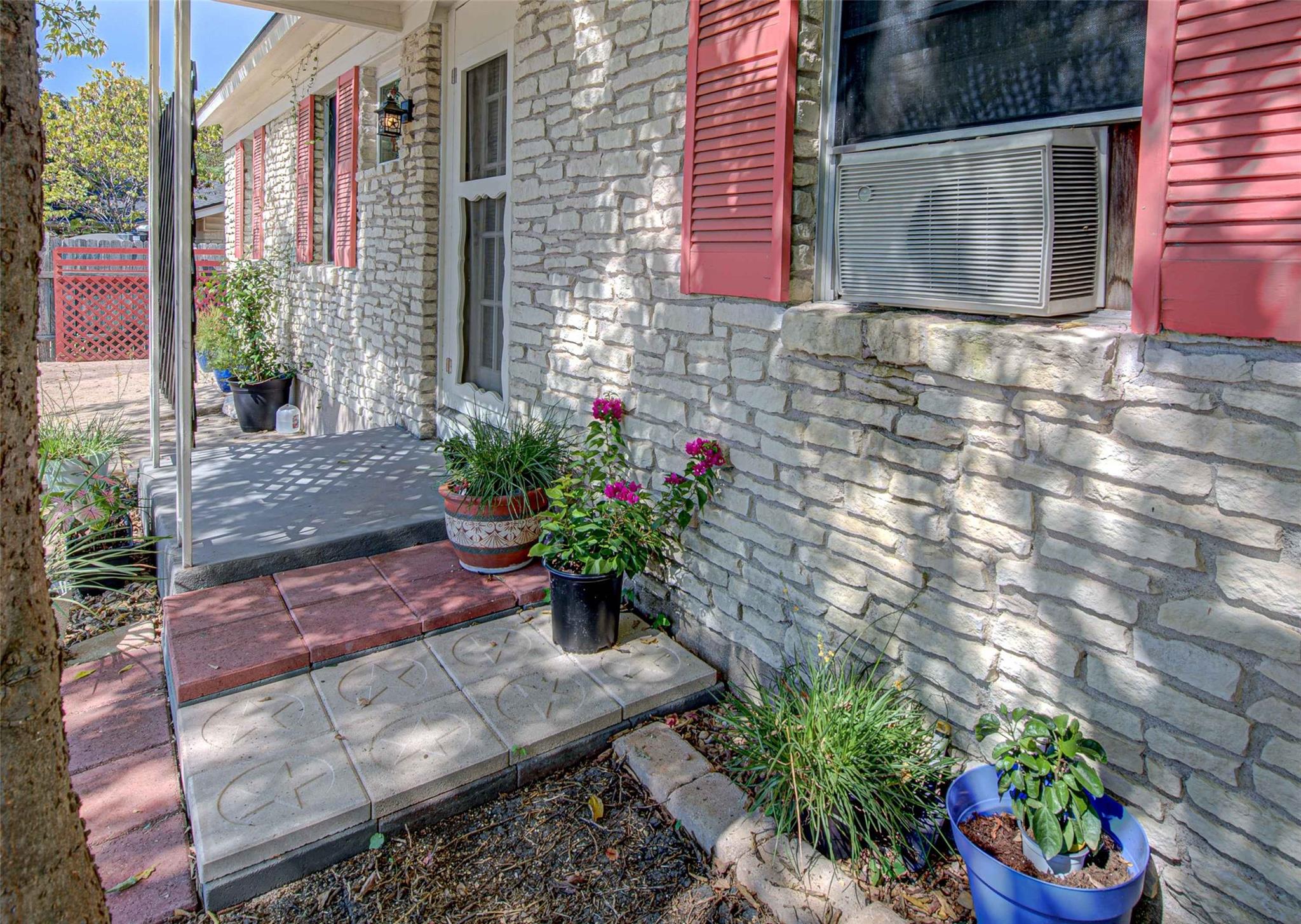110 W Saint Johns Avenue Austin TX 78752